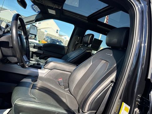 Used 2020 Ford F350 Platinum w/ FX4 Off-Road Package AWD/4WD image 4