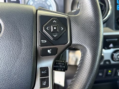 Certified 2019 Toyota Tacoma SR5 AWD/4WD image 24