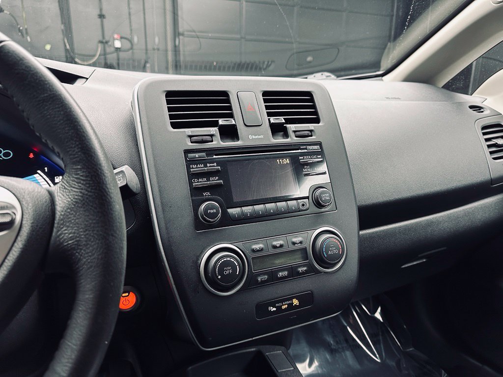 Used 2015 Nissan Leaf S FWD image 29