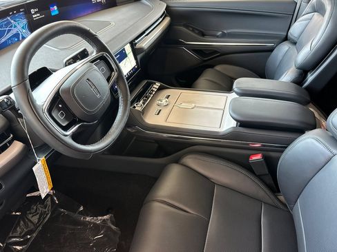 New 2026 Lincoln Navigator Reserve w/ Jet Appearance Package AWD/4WD image 9