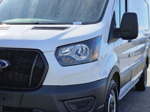 Used 2023 Ford Transit 250 Medium Roof image 9