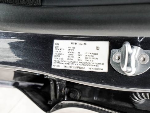 Used 2024 Tesla Model 3 Standard Range RWD image 39