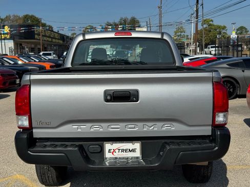 Used 2016 Toyota Tacoma 2WD Access Cab image 3