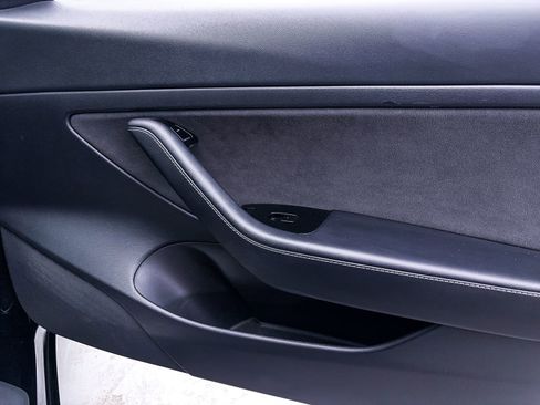 Used 2020 Tesla Model 3 Standard Range Plus RWD image 28