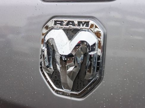 Used 2019 RAM 1500 Laramie image 9