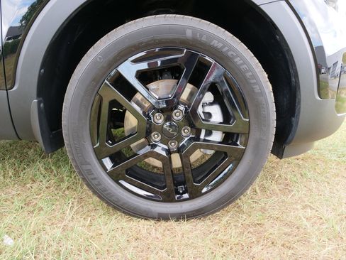 Used 2025 Kia Telluride SX X-Line image 10