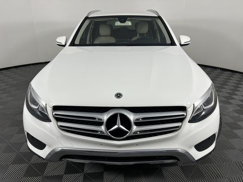 Used 2019 Mercedes-Benz GLC 300 4MATIC image 5