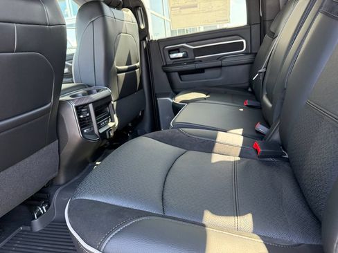 New 2026 RAM 2500 Laramie AWD/4WD image 22