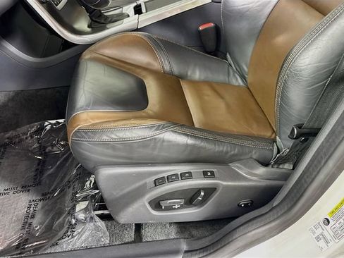 Used 2015 Volvo XC60 T6 Platinum FWD image 17