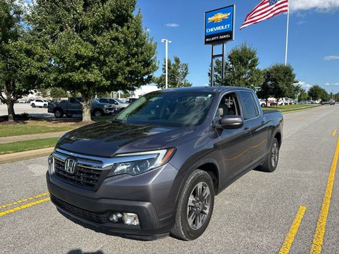 Used 2017 Honda Ridgeline RTL-T image 1