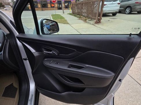 Used 2019 Buick Encore Sport Touring image 32