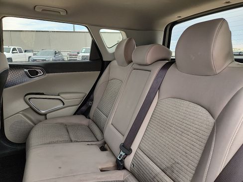 Used 2023 Kia Soul EX FWD image 10