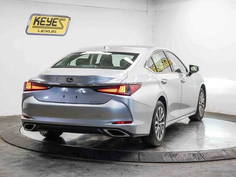 Certified 2025 Lexus ES 350 F Sport w/ Accessory Package (Z2) FWD image 4