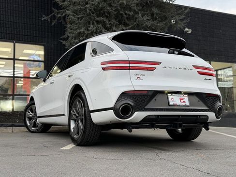 Used 2022 Genesis GV70 3.5T Sport w/ Sport Advanced Package image 19