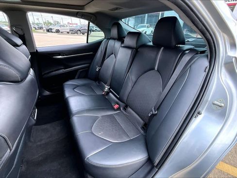 Used 2020 Toyota Camry XSE FWD image 18