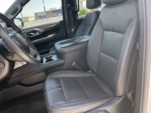 Used 2022 Chevrolet Tahoe RST w/ Sport Performance Package AWD/4WD image 11