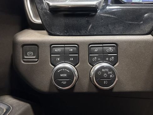 Used 2023 GMC Sierra 1500 SLT w/ SLT Premium Plus Package AWD/4WD image 8