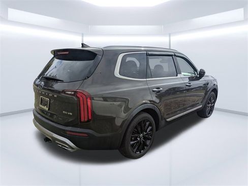Used 2020 Kia Telluride SX w/ SX Prestige Package image 2