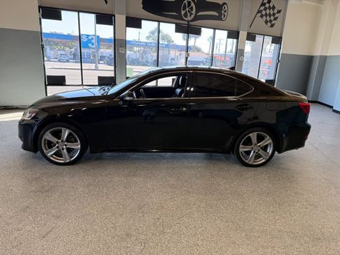 Used 2012 Lexus IS 250 w/ Premium Pkg Value Edition RWD image 4