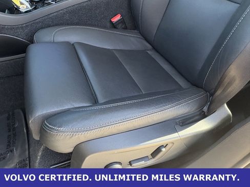 Certified 2025 Volvo XC40 B5 Plus image 27