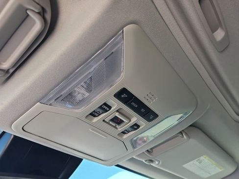 Used 2023 Toyota RAV4 XLE w/ Convenience Package image 32