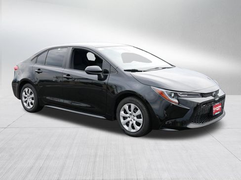 Used 2022 Toyota Corolla LE FWD image 8