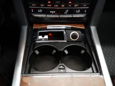 Used 2014 Mercedes-Benz E 250 BlueTEC 4MATIC Sedan image 35