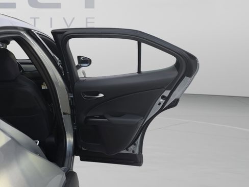 New 2026 Lexus UX 300h FWD image 23