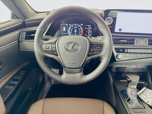 Certified 2025 Lexus ES 350 w/ Premium Package FWD image 19