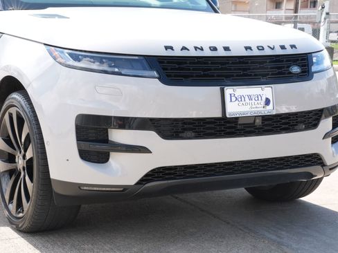 Used 2024 Land Rover Range Rover Sport SE image 29