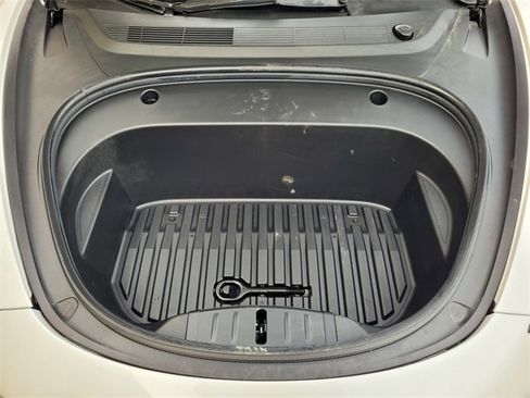 Used 2022 Tesla Model 3 Long Range image 34