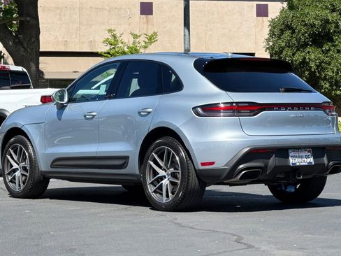 Used 2024 Porsche Macan AWD/4WD image 5