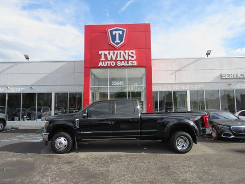 Used 2019 Ford F350 Lariat w/ Lariat Ultimate Package AWD/4WD image 1