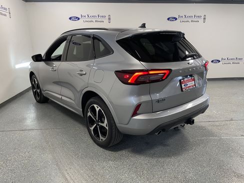 Used 2023 Ford Escape ST-Line Select w/ Tech Pack #2 image 4