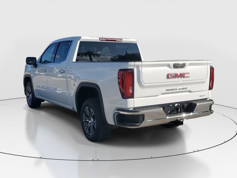 Used 2025 GMC Sierra 1500 SLT image 5