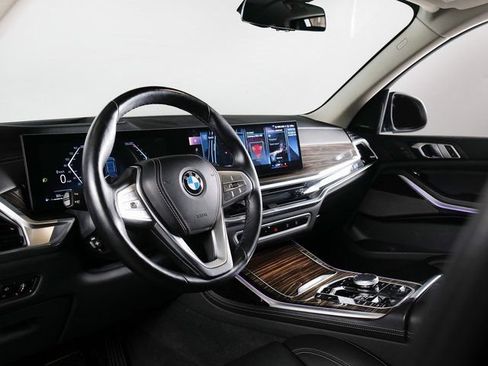 Used 2023 BMW X7 xDrive40i w/ Premium Package AWD/4WD image 4