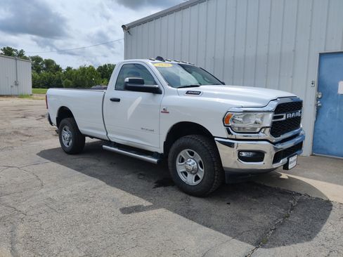 Used 2020 RAM 3500 Tradesman w/ Chrome Appearance Group image 2