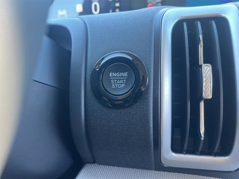 New 2026 Ford Expedition Active image 5