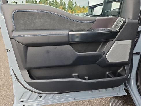 New 2026 Ford F250 Platinum AWD/4WD image 9