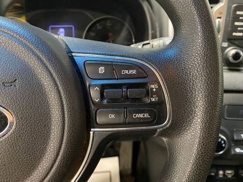 Used 2018 Kia Sportage LX image 10