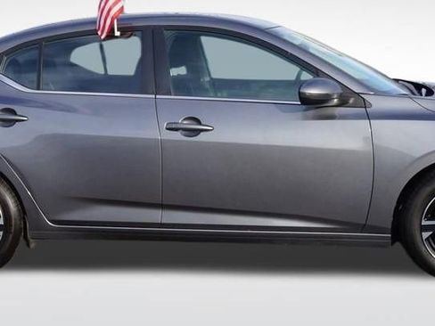Used 2024 Nissan Sentra SV image 4
