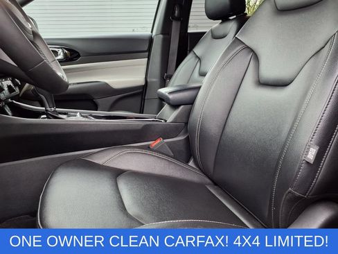 Used 2025 Jeep Compass Limited AWD/4WD image 3