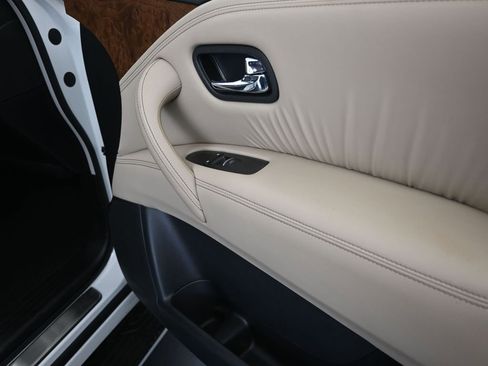 Used 2024 Nissan Armada SL w/ Captain's Chairs Package RWD image 24