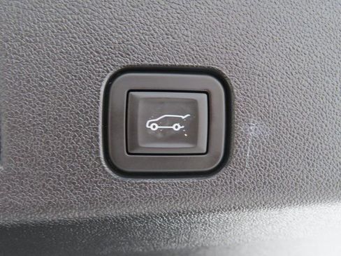 Used 2025 GMC Acadia AT4 w/ Super Cruise Package image 34