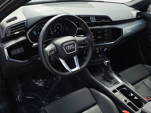 Certified 2024 Audi Q3 2.0T Premium w/ Convenience Package AWD/4WD image 16
