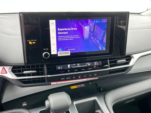 New 2026 Toyota Sienna LE image 16