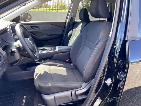 Used 2023 Nissan Rogue S image 13