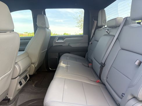 Used 2025 GMC Sierra 2500 SLT image 26