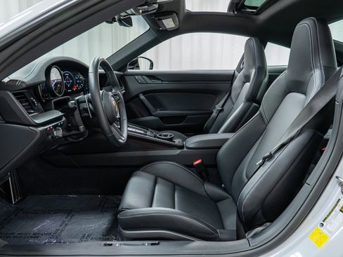 Certified 2024 Porsche 911 Carrera 4 GTS image 17