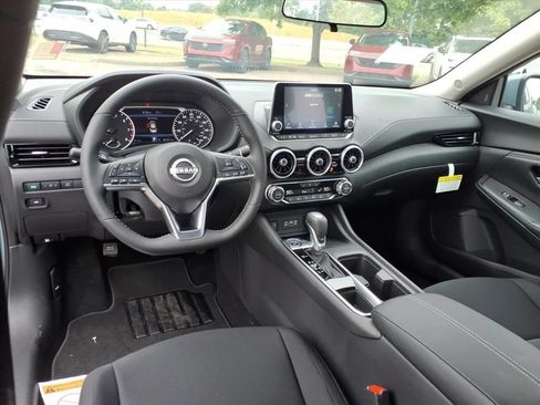 Certified 2025 Nissan Sentra SV w/ All-Weather Package FWD image 9